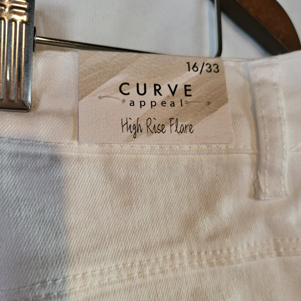 Chico's Cream Flare Women's Jeans - Picture 5 of 7